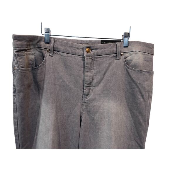 Chico's Womens Size 3 US XL 16 Lifting Slim-Leg Jeans Short Length Stingray NWT - Picture 5 of 14